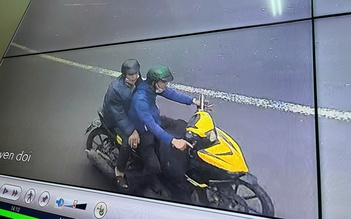 Công an TP.HCM bắt 2 nghi phạm cướp giật dây chuyền trên đường đi tìm việc làm