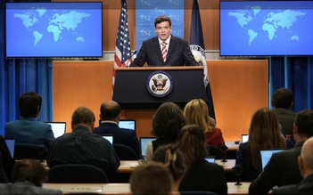 Chính quyền Mỹ sa thải nhân viên giấu quan hệ yêu đương với người Trung Quốc