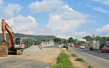 Cầu xây xong đã lâu vẫn chưa có đường dẫn