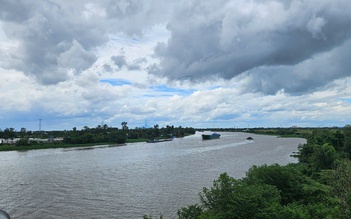 Tây Ninh: Mực nước sông Vàm Cỏ vượt báo động III, nguy cơ ngập diện rộng