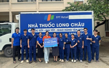 4 tấn thuốc và vật tư y tế cho người dân vùng lũ miền Trung kịp thời từ Long Châu