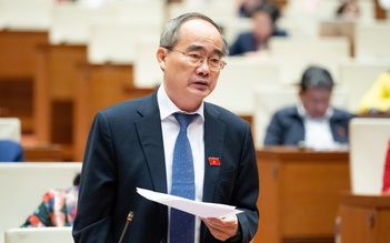 Đại biểu đề xuất công bố mức lương '1 người đi làm đủ nuôi 1 người con'