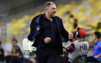 Giữa tâm bão nhập tịch lậu, HLV đội tuyển Malaysia vẫn lạc quan đến kinh ngạc: Tạm quên… FIFA!