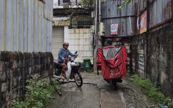 Nghe shipper kể chuyện 'cười ra nước mắt'