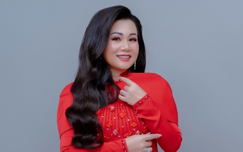 Ca sĩ bolero học đại học ở tuổi ngoài 40, tiết lộ cuộc sống kín tiếng