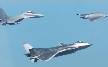 Không quân Trung Quốc tung video UAV tàng hình bay cùng chiến đấu cơ J-20