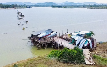 Cầu gỗ dài nhất Việt Nam biến mất sau bão: Rồi Ông Cọp sẽ 'hồi sinh'!