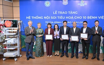 Giáo sư ngành y tặng các bệnh viện 10 hệ thống nội soi tiêu hóa hiện đại