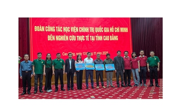 Chung tay hỗ trợ nhân dân Cao Bằng
