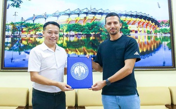 CLB Nam Định bất ngờ có tân HLV người Bồ Đào Nha, ông Vũ Hồng Việt làm sếp lớn