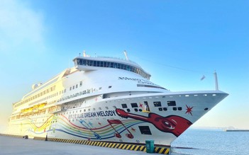 Hạ Long khởi động mùa tàu biển ấn tượng