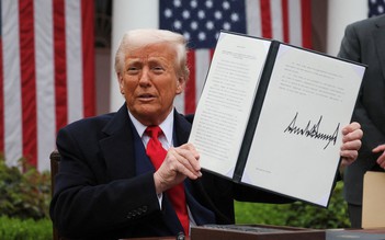 Giá cả tăng, Tổng thống Trump giảm thuế đối ứng với nhiều mặt hàng