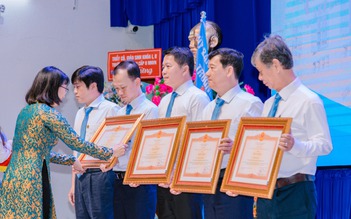 9 nhà giáo nhận bằng khen của Thủ tướng Chính phủ dịp lễ 20.11