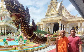 Ghe ngo hơn 20 năm tuổi được 'hồi sinh' bằng nghệ thuật điêu khắc độc đáo