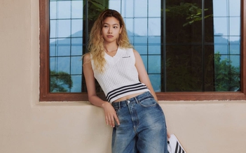 Bản phối mùa đông ấm áp với áo dệt kim họa tiết vặn thừng