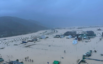 Quy Nhơn ngập lụt: Người nghèo sẽ được hỗ trợ tiền thế nào?