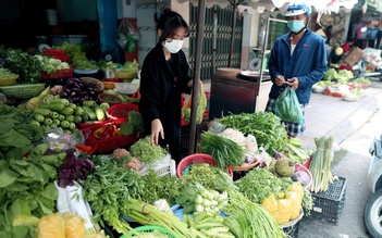 Rau xanh tăng giá vùn vụt