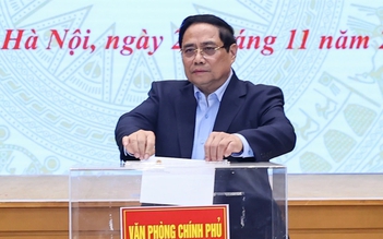 Thủ tướng và lãnh đạo Chính phủ ủng hộ đồng bào miền Trung