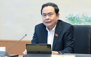 Chủ tịch Quốc hội: Thông tuyến bảo hiểm y tế, người dân rất phấn khởi