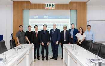Đại học Kinh tế TP.HCM liên kết đào tạo tiến sĩ với Đại học Huddersfield của Anh