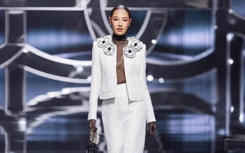 Vẻ đẹp thướt tha từ những mẫu chân váy dài