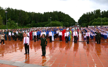 Lễ chào cờ đặc biệt ở Đất Mũi: Khơi dậy niềm tự hào