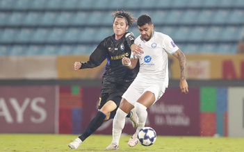 Nam Định lại thua Gamba Osaka, có tình huống gây tranh cãi: Chủ nhà mất oan phạt đền?