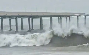 Khánh Hòa: Cưỡng chế người dân trên lồng bè vào bờ tránh bão Kalmaegi