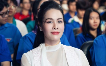 Nhật Kim Anh: Tôi chấp nhận 'hết thời'