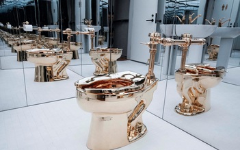 Lộ diện chủ nhân chiếc bồn cầu vàng nặng hơn 101 kg sắp được đấu giá?