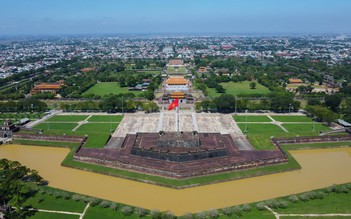 Huế hôm nay sau lũ lịch sử: 'Lâu rồi mới thấy nắng ấm thế này'