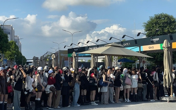 Gần 100.000 khán giả tham dự 2 đêm diễn bùng nổ của G-Dragon tại Hà Nội