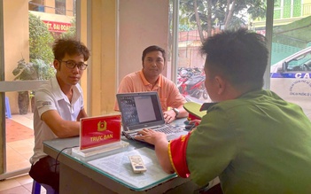 TP.HCM: Tài khoản nhận số tiền lạ, người đàn ông trình báo công an