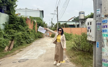 Bức xúc vì đất bị xẻ đôi, chủ đất ở TP.HCM thành bị đơn