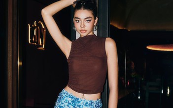 Không chỉ quần jeans xanh, sắc xanh lam, xanh ngọc bích ‘lên ngôi’ mùa xuân 2026