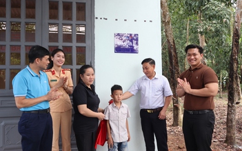 Báo Thanh Niên bàn giao 2 căn nhà nhân ái tại Đồng Nai