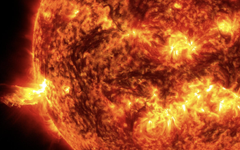 Tin bão mặt trời hôm nay 13.12: Chuyên gia gọi là 'tuần lễ kỳ lạ', vì sao?