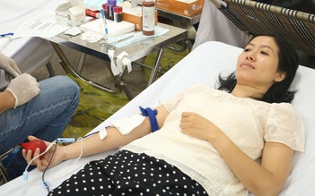 Tổng giám mục giáo phận TP.HCM kêu gọi hiến máu ở nhà thờ Đức Bà 