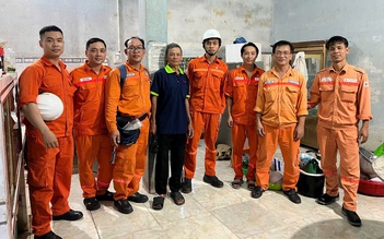 Kỹ thuật trẻ TMP hỗ trợ phục hồi hệ thống điện sau mưa lũ tại miền Trung 