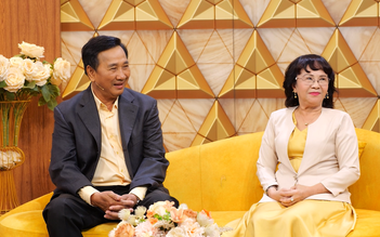 Người phụ nữ nên duyên vợ chồng với 'bạn cũ' sau 36 năm mất liên lạc