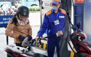 Giá xăng dầu giảm mạnh