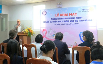 Trao 461 liều vắc xin HPV miễn phí cho trẻ em gái khó khăn tại TP.Đà Nẵng