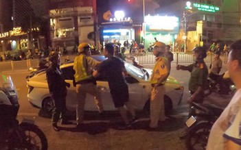 TP.HCM: Đề nghị truy tố 2 bị can đổi lái khi bị kiểm tra nồng độ cồn