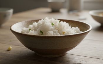 Ngày mới với tin tức sức khỏe: Cơm nguội có an toàn cho người lớn tuổi?