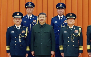 Chủ tịch Tập Cận Bình thăng quân hàm cao nhất cho hai tướng quân đội