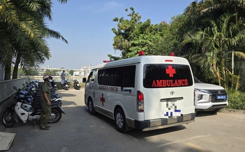 Phát hiện thi thể nam giới trôi vào nhà dân ven sông Sài Gòn