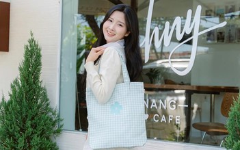 Sức hút từ sự mộc mạc của những chiếc túi tote hiện đại