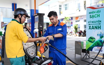 Giá xăng dầu hôm nay 25.12.2025: Xăng chiều nay giảm về mốc 18.000 đồng một lít?