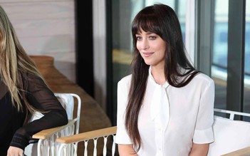 Áo sơ mi thanh lịch không bao giờ lỗi mốt