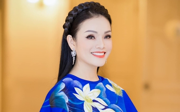 Nữ ca sĩ vừa được phong hàm phó giáo sư ở tuổi 43 là ai?